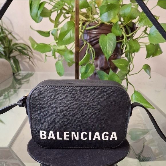 Balenciaga Black Crossbody Bag Authentic - Picture 1 of 5